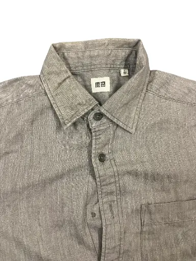 Uniqlo Men’s Casual Grey Shirt – Small Size